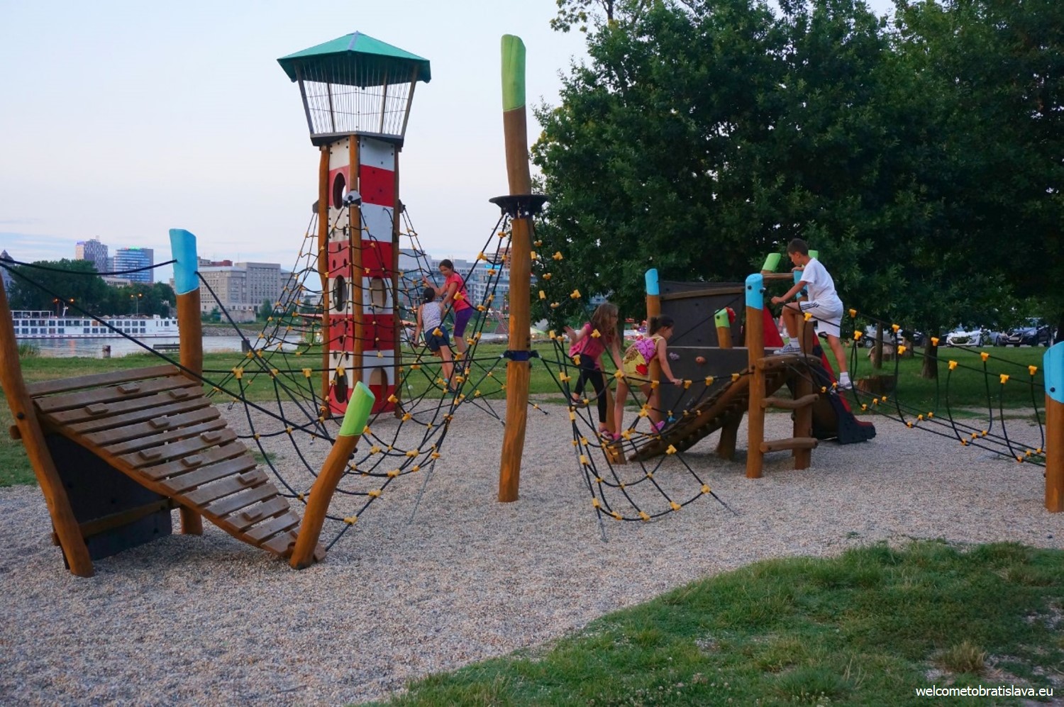 OUTDOOR PLACES FOR KIDS IN BRATISLAVA AND AROUND