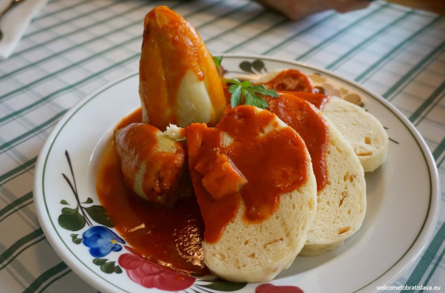The stuffed pepper with meat, served with dumplings, is a typical Hungarian dish.