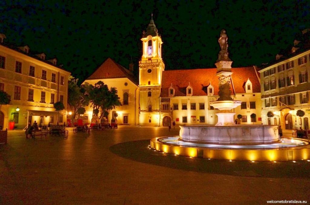 Main square at night :)