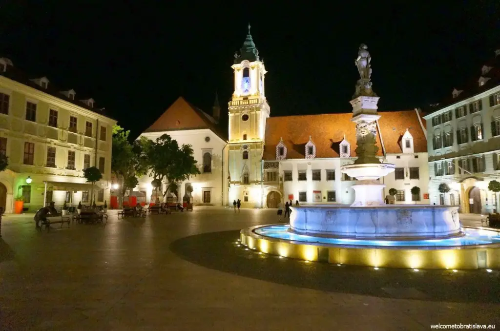 Main square at night :)