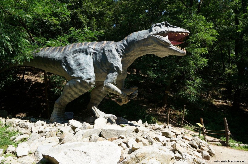 A life-size model of an extinct dinosaur