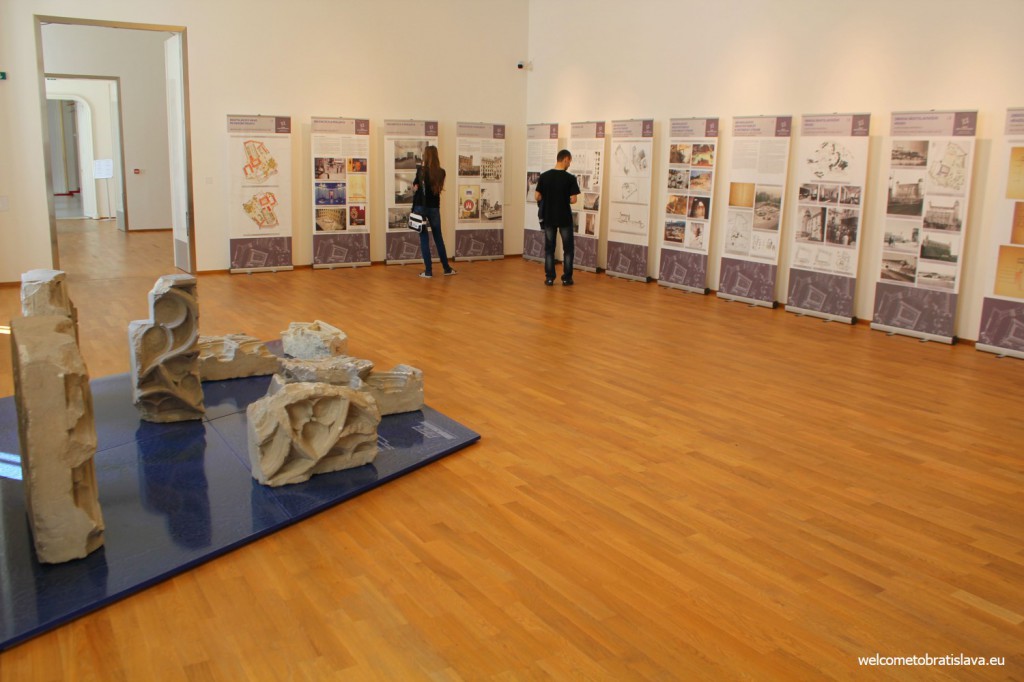 Pictures which display the reconstruction works on the castle since 2008