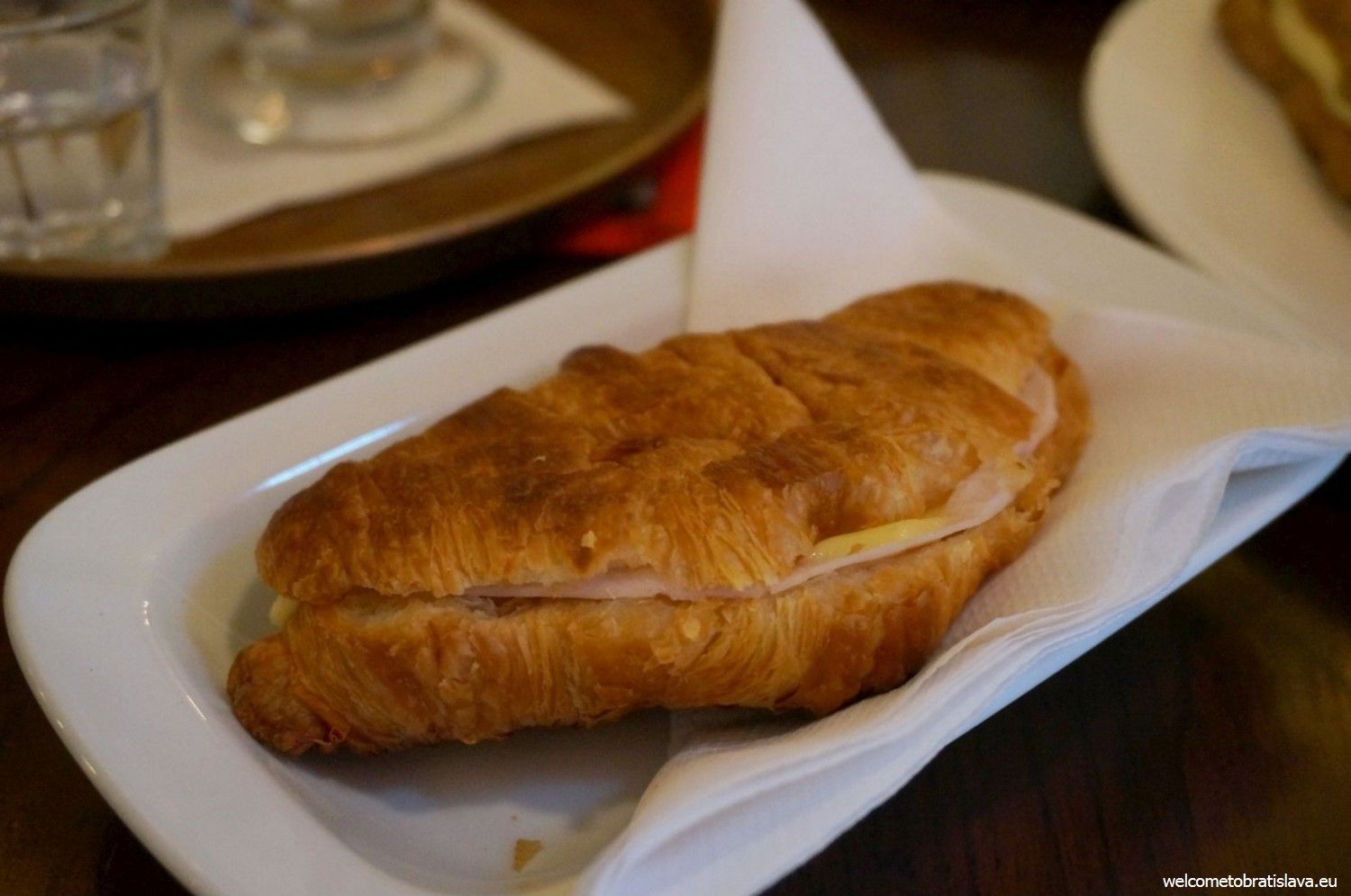 Breakfast in Mondieu: croissant with ham & cheese 
