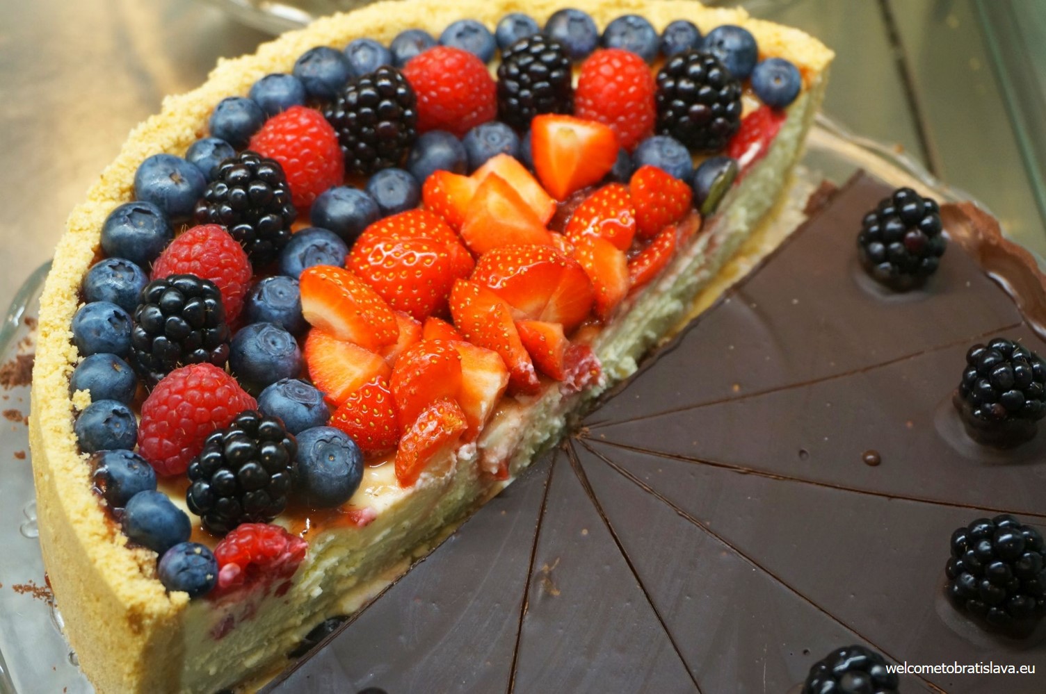 They serve cakes from a favourite raw cake producer PurePure which are both delicious and pretty to look at. 