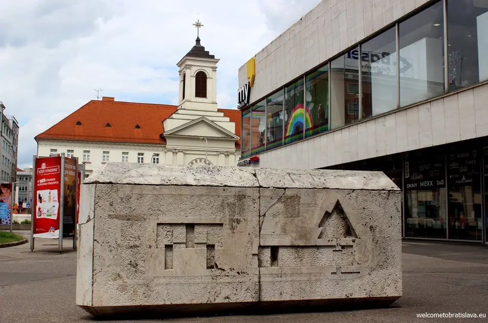 SOCIALIST ARCHITECTURE IN BRATISLAVA: Kamenne square - marble stone 